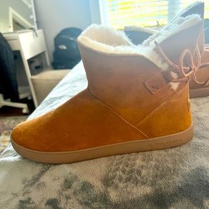 Koolabura Uggs chestnut brown